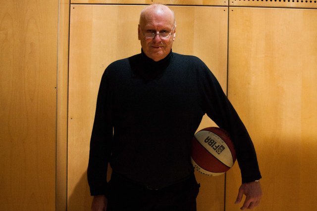 Fritz Miklas, Coach der Basket Flames, führte sein Team an die Spitze der Zweiten Bundesliga.