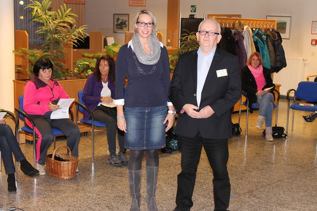 v.l.n.r. Mag. Barbara Amon (Klinische Psychologin, Gesundheitspsychologin) und Wolfgang Marchart (Leiter NÖGKK-Service-Center Mistelbach)