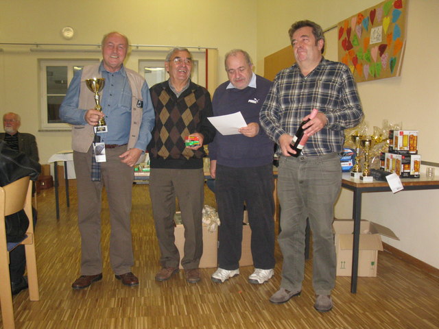 Die Senioren-Mannschafts-Landesmeister 2013 Team Hörsching 1: Hubert Schröder, Rudolf Krennmair, Günter Höbarth