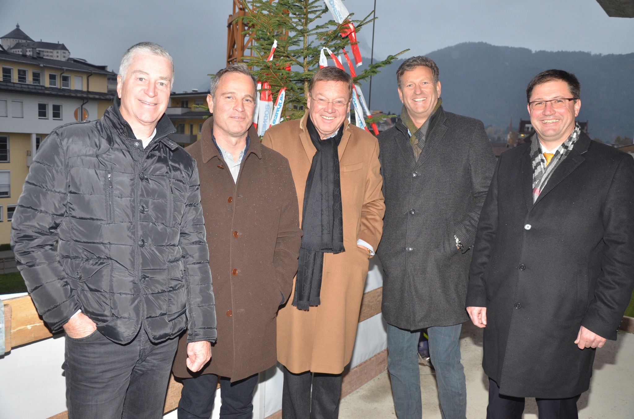 Zwei Firstfeiern auf einen Streich Kufstein