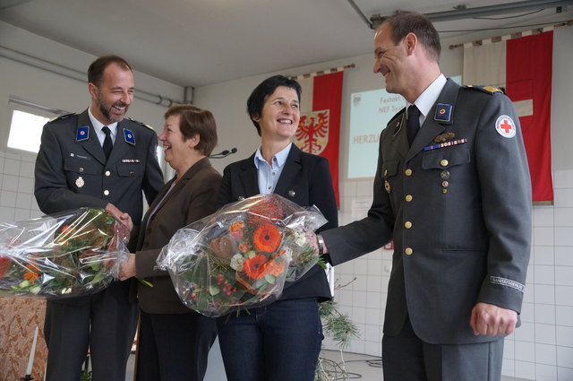 Fahrzeugpatinnen Kirchmair und Hauser.