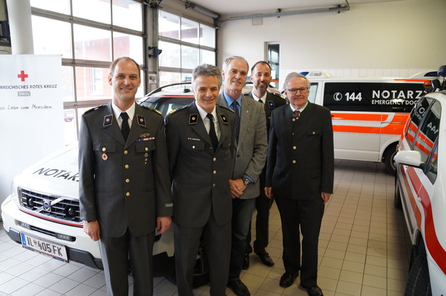 NEF-System-Vorkämpfer (v. li.): Wehinger, Dr. Zimmermann, BH Dr. Hauser, Bezirksstellenleiter Praxmarer, HR Dr. Schennach.
