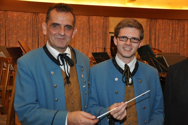 Josef Schindlbauer übernimmt den Dirigentenstab von Benedikt Rodler. | Foto: J. Reingruber