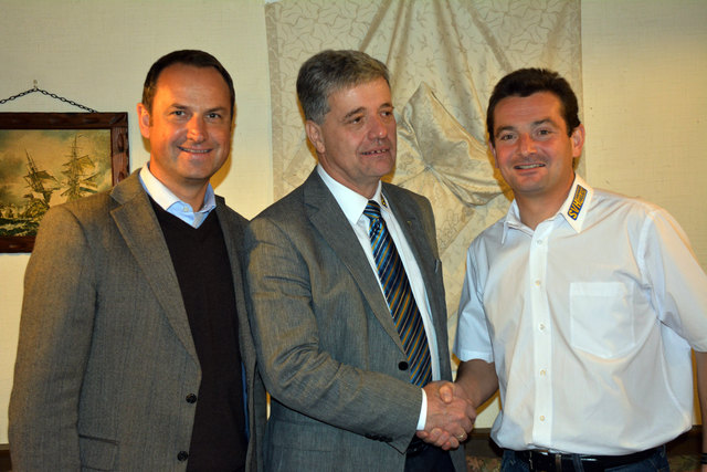 Bürgermeister Dominik Reisinger, der scheidende Obmann Reinhold Prem und der derzeitige Interims-Obmann Markus Gutenberger.
