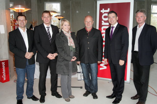 Landesdirektor Erwin Haselberger mit Kolleginnen und Kollegen. | Foto: Andreas Maringer