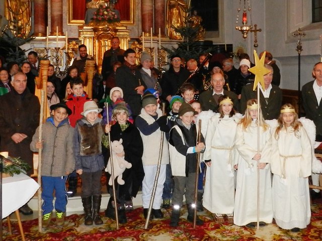 Eine besinnliche vorweihnachtliche Stunde erlebt man beim 17. Kirchdorfer Adventsingen am Sonntag, 8. Dezember ab 19 Uhr in der Pfarrkirche St. Stefan