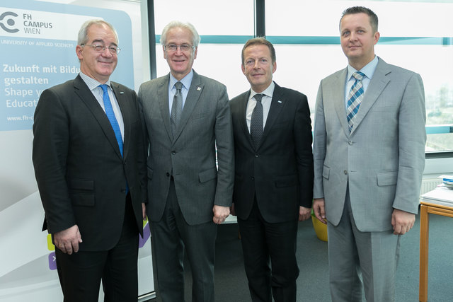 Uni und FH rücken näher: Arthurm Mettinger, Wolfgang Schütz, Wilhelm Behensky und Heimo Sandtner (v.l.).