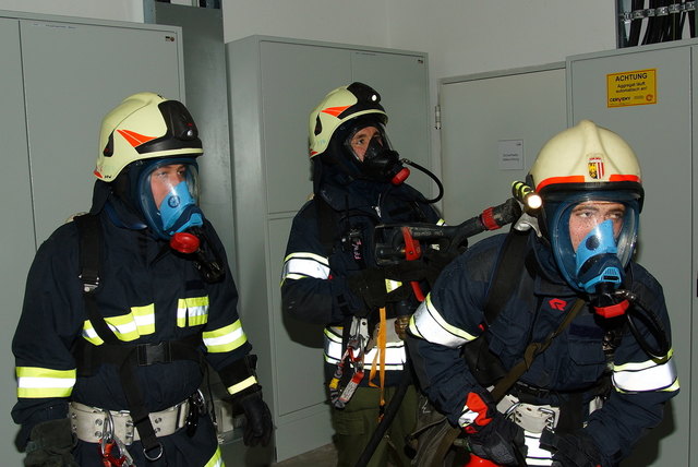 Die Kameraden bei der Einstzübung im Altenheim Esternberg. | Foto: FF Esternberg