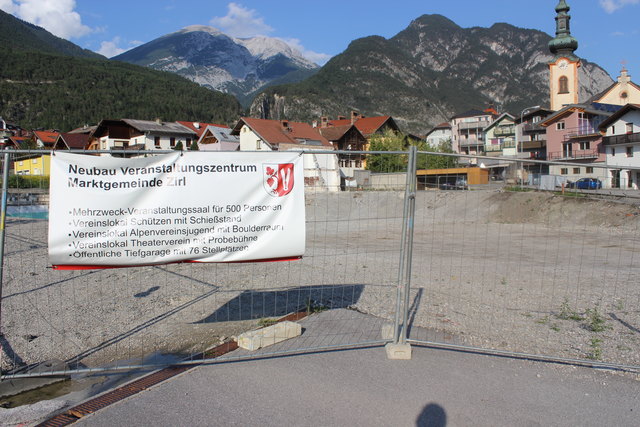 "Baustelle" Veranstaltungssaal Zirl bringt weiter  Unklarheiten und einen gespaltenen GR
