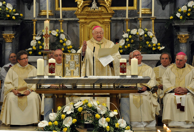 Nuntius Peter Zurbriggen zelebrierte die Festmesse.