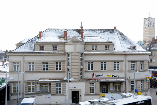 Bahnhof Liesing: ein Stockwerk wird als Schlafplatz für Obdachlose genützt