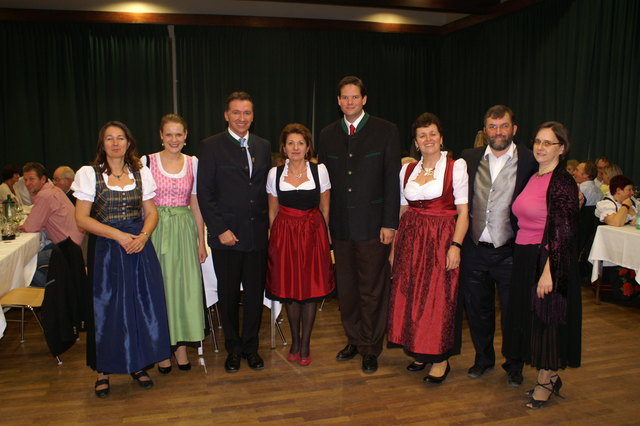 Mag. Irmtraud Tuder, Mag. Kristina Mandl, Bgm Mag. Alexander Vojta, Regina Gilg, LAbg. Mag. Lukas Mandl, STR Helga Seidl, GR Dr. Christian Koza, DI Eva Koza | Foto: Irmtraud Tuder