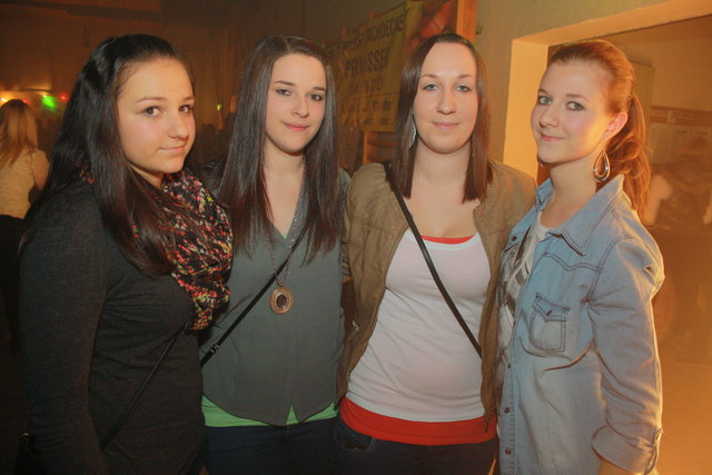 Iris  Mayrhauser, Claudia Kendlbacher, Verena Kendlbacher, Marlene Rosegger alle aus Munderfing