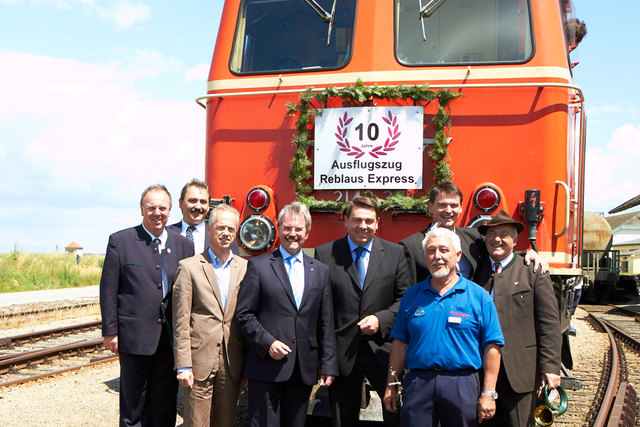 Im Jahr 2012 feierte der Reblausexpress sein 10-jähriges Bestehen mit viel Politprominenz.Foto: Privat