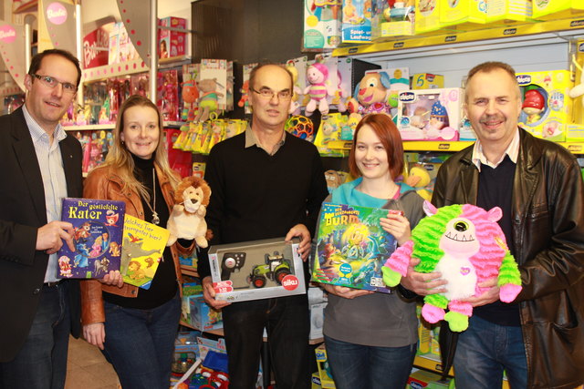 "Kinderglück" verschenkt Spielzeuggutscheine. Die Firma Piribauer legt 20 Prozent drauf.