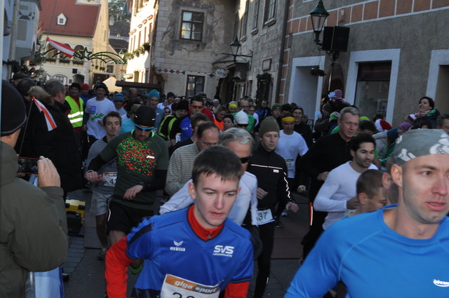 Viele begeisterte Läuferinnen und Läufer beim 24. Riverside Altstadtadventlauf in Mödling | Foto: ULC Riverside Mödling