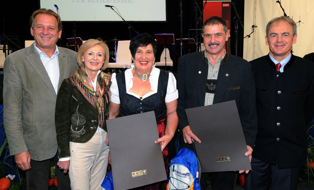 AK-Präsident Erwin Zangerl, Hörtnagl-Chefin Doris Daum-Hörtnagl, Anna Kirchmair, Günther Rosam und Hörtnagl Gesellschafter Hans Plattner (v.l.n.r.) | Foto: Hörtnagl