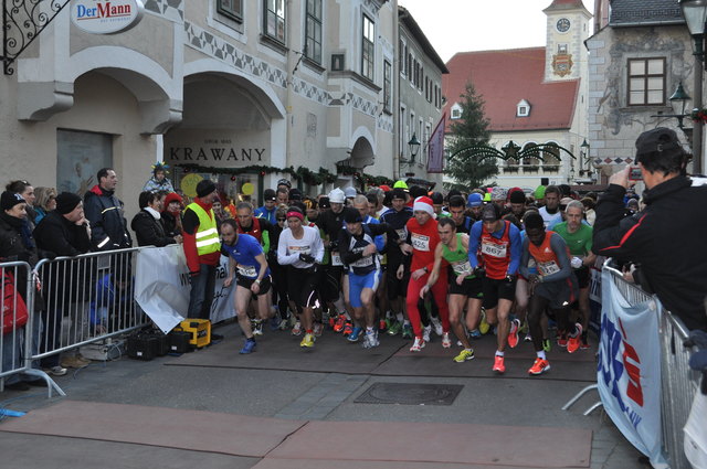 Start des langen Hauptlaufs über 10.520m | Foto: ULC Riverside Mödling