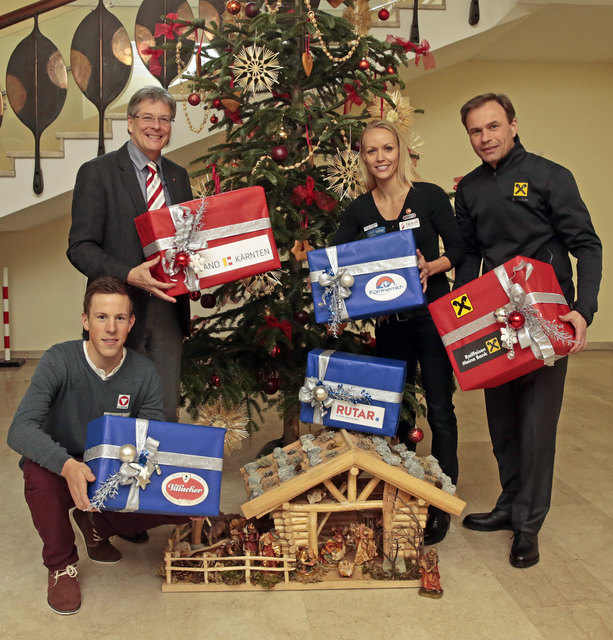 Vorfreude: Alex Gehbauer, Kaiser, Jasmin Ouschan und Peter Gauper (v. li.) | Foto: LPD/Eggenberger
