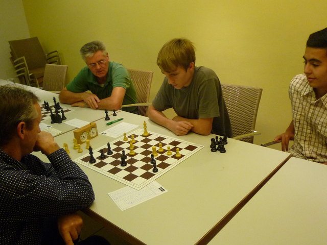 Königliches Spiel: Sowohl Jugendliche als auch Erwachsene haben Spaß am Schach. | Foto: KK