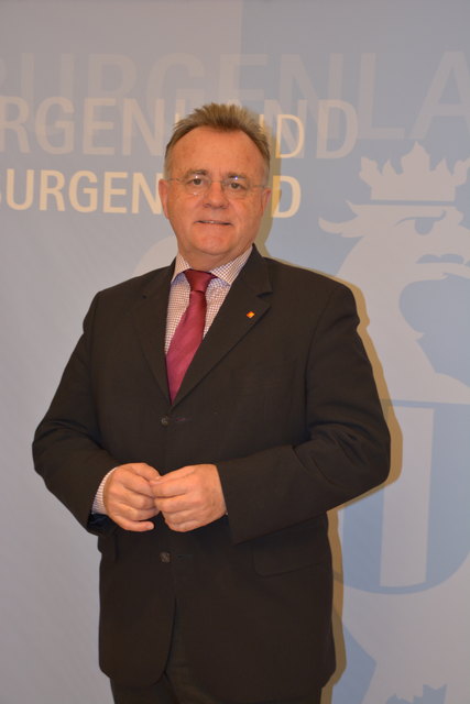 LH Hans Niessl fordert schlankere Strukturen im Tourismus.