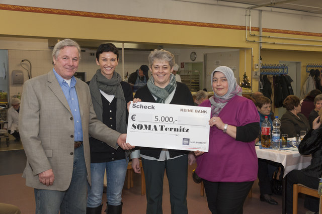 Wolfgang Radkovic mit der Soma-Führungsspitze Julia Prinz, Barbara Sandhofer und Nazife Menekse.