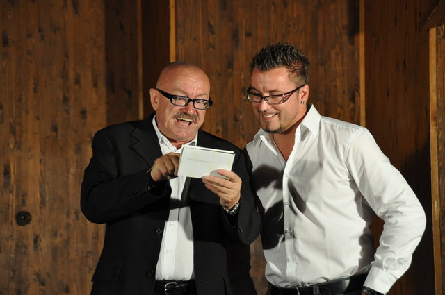 Peter & Peter nehmen Gott und die Welt auf die Schaufel