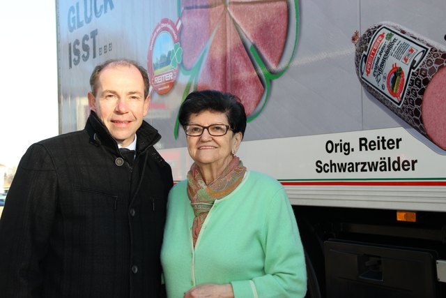 Agrar-Landesrat Max Hiegelsberger mit Firmenchefin Elfrieda Reiter.