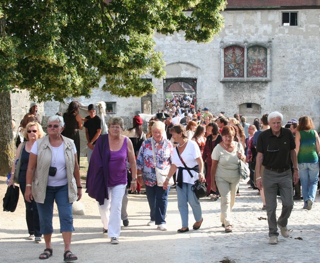 Mehr als eine halbe Million Gäste besuchen die bayerische Stadt Burghausen pro Jahr.