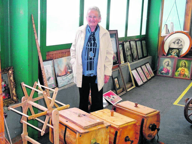 "Ich nehme Flohmarktsachen jederzeit an oder hole sie ab", sagt Dorothea Rammerstorfer, die damit krebskranke Kinder unterstützt. | Foto: Foto: privat