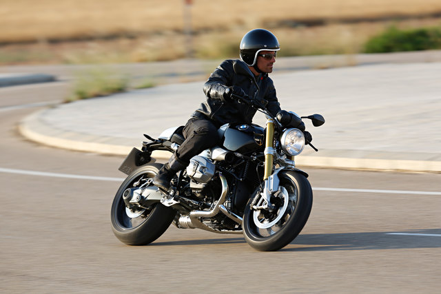 BMW R nineT mit Boxer-Motor, 110 PS; Markteinführung: 8. März 2014; Preis: 17.300 Euro.