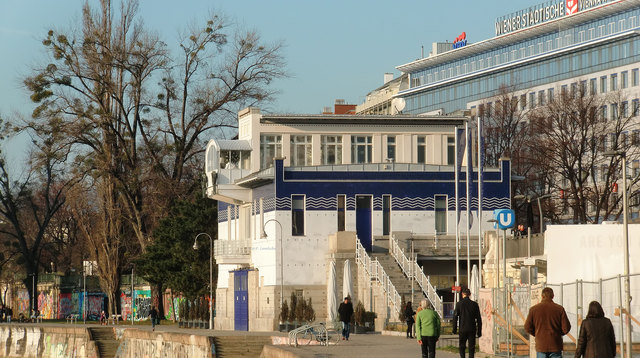 Bundesamt für Eich- und Vermessungswesen im ehemaligen Betriebsgebäude der Kaiserbad-Schleuse Schützenhaus. Erbaut 1904-1908, Architekt Otto Wagner