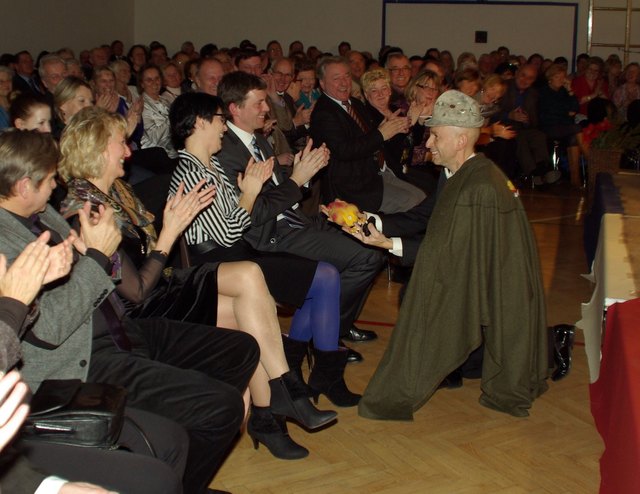 Schlagzeuger Vitus Pirchner brachte mit seinen Einlagen das Publikum zum Lachen!