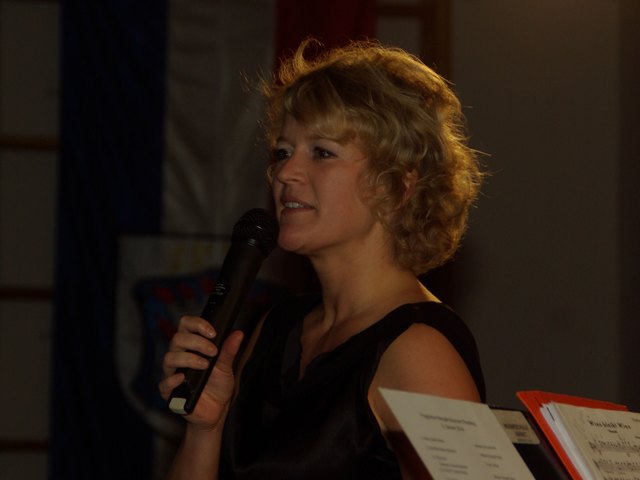 Dr.Daniela Zimper führte charmant durch den Abend.