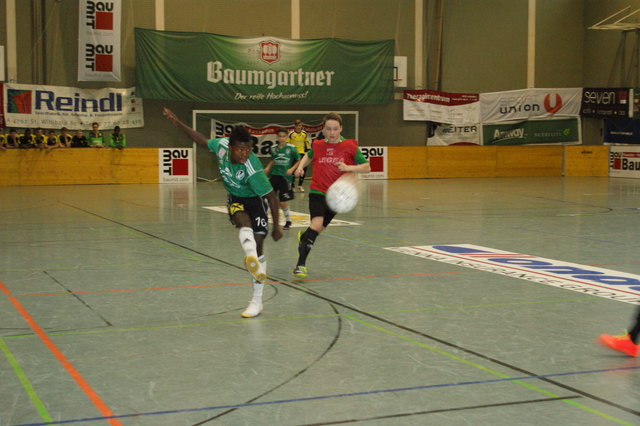 Die Jungs des SV Ried kämpften hart gegen die Deggendorfer Fußballer. Schafften es aber leider nicht über die Gruppenphase hinaus.