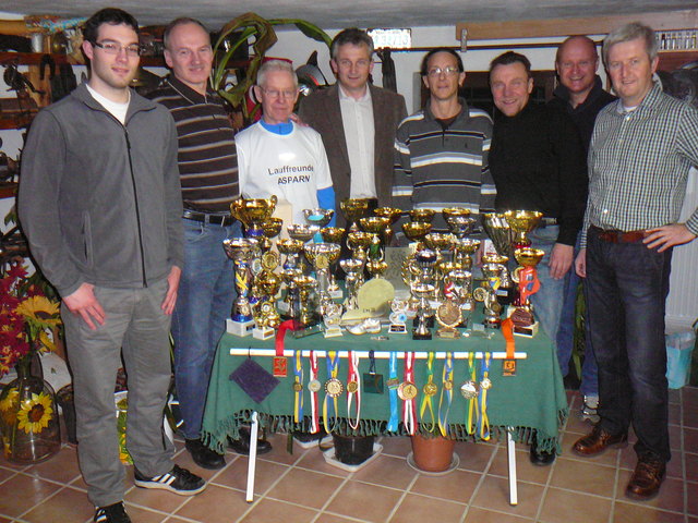 Thomas Blaim, Josef Blaim, Felix Pauli (Sieger M70), Bgm. Leopold Figl, Thomas Steininger (Sieger M40), Franz Liebl, Georg Pauli u. Gerhard Kuttenberger.