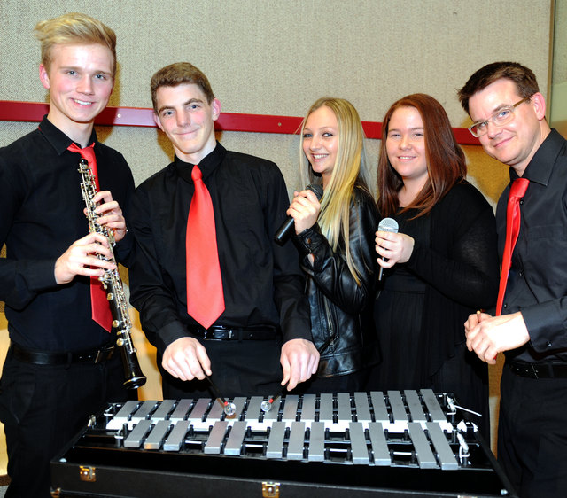 Glänzten: Lauritz Vogelsang, Maximilian Fugger, Daniela Fisch, Katharina Ogris und Thomas Travnik (v. l.)