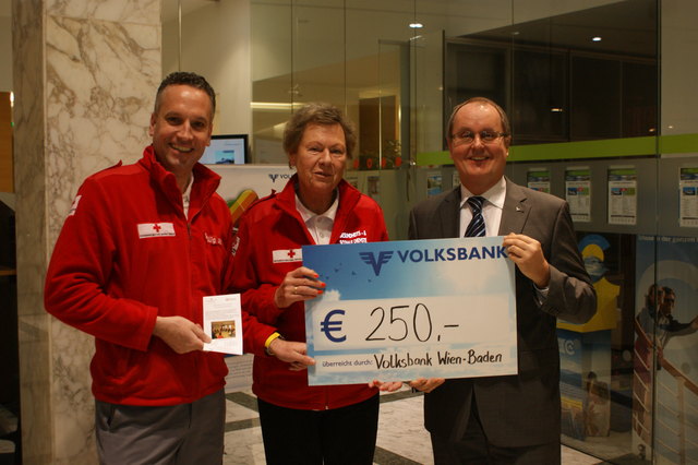 Bezirksstellenverantwortlicher GSD Ulf Schillig, Teamleiterin Bewegung zum Wohlfühlen Elfriede Massiczek, Vorstand Dir. Erich Fuker | Foto: Foto: zvg