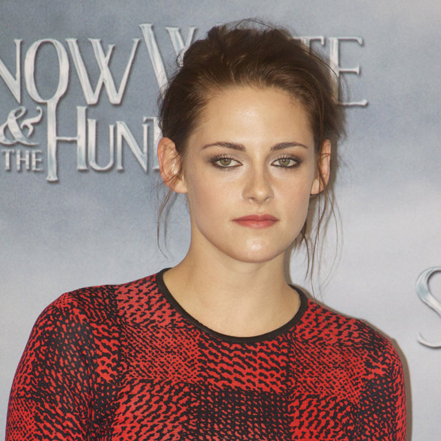 Kristen Stewart hatte während der Beziehung mit Robert Pattinson eine Affäre mit dem Regisseur Rupert Sanders.