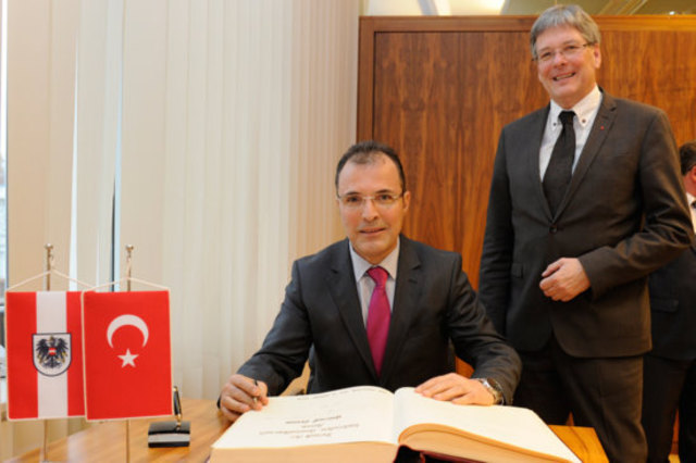 LH Peter Kaiser und der Generalkonsul der Türkei in Salzburg- Gürsel Evren