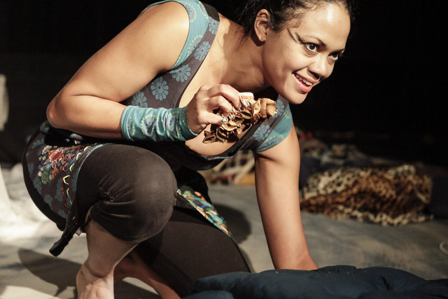 Adriana Salles in dieser Aufführung vom beliebten Kindertheater Toihaus