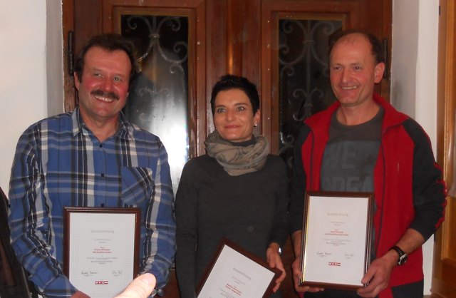 Die ausgezeichneten Mitarbeiter: Franz Wimmer, Martina Starzinger, Josef Huemer.