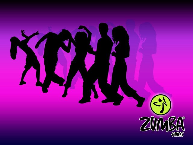 Zumba kombiniert Aerobic mit lateinamerikanischen sowie internationalen Tänzen.