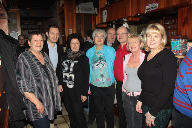 Helga Zach, Michael Ulrich, Margit Adam, Silvia Steiner, Rudi Steiner, Stefan Zach, Christine Fisch und Gaby Haider (v.l.)