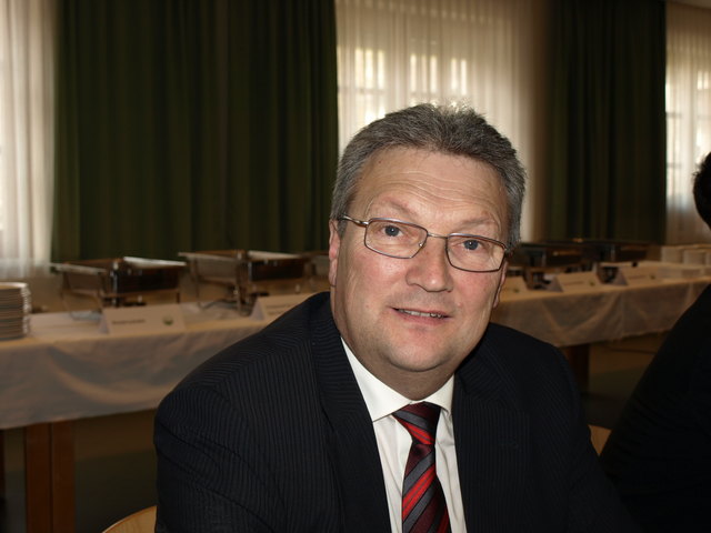 Bürgermeister Wolfgang Peischl plant den nächsten Anlauf in Sachen Neubau.