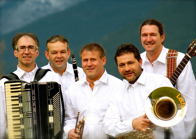„Unserer Linie bleiben wir natürlich treu“, so Bandleader Hannes Haslwanter.