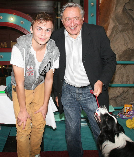 v.l.r.: Lukas Pratschker, Richard Lugner und Border Collie Falco
