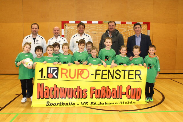 Am 1. und 2. Februar findet in St. Johann/Haide ein Nachwuchs-Fußballcup statt; Mannschaften werden noch gesucht.