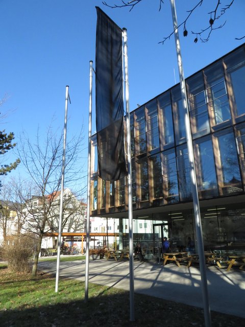 Trauer an der Fachhochschule Kufstein: Hier studierte die Französin seit einigen Monaten. | Foto: ZOOM-Tirol