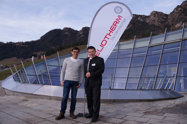 Meterologe und Servus TV-Moderator Andreas Jäger mit Heliotherm-Geschäftsführer Andreas Bangheri.